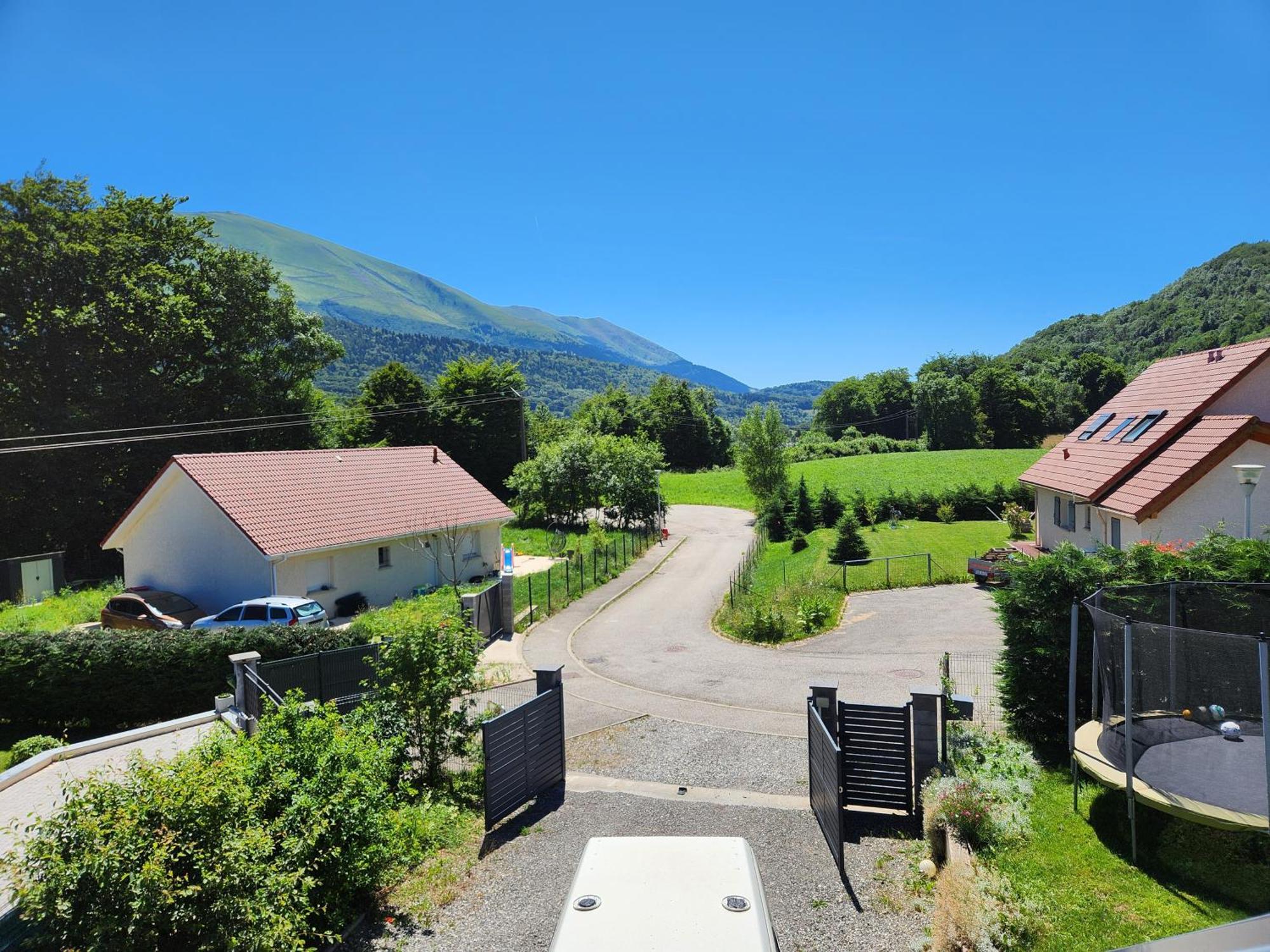 Proche Des Lacs Apartment *